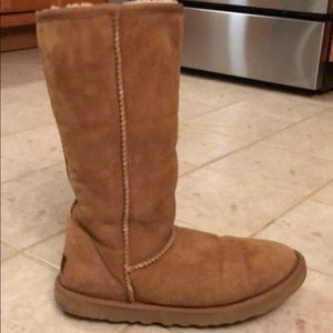 Tall chestnut Uggs